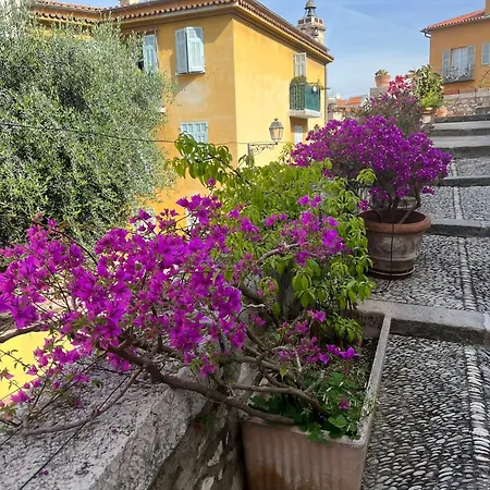 Appartamento Unique Dans Le Vieux-nice! Avec Jardin Et Terrasse