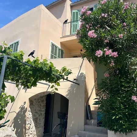Apartman Unique Dans Le Vieux-nice! Avec Jardin Et Terrasse