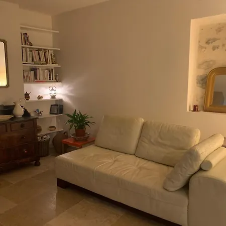 Unique Dans Le Vieux-nice! Avec Jardin Et Terrasse * Nizza