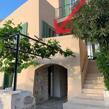 Unique Dans Le Vieux-nice! Avec Jardin Et Terrasse *