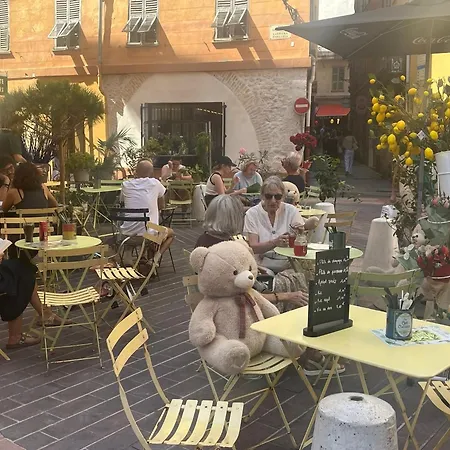 Apartman Unique Dans Le Vieux-nice! Avec Jardin Et Terrasse *
